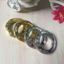 Ordinary carved curtain ring Plastic PP curtain accessories Curtain buckle Perforated ring Art circle Circle circle