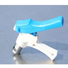 Soft belt hole punch. Production and sales of PE hose soft belt water-saving irrigation drip irrigation belt micro spray belt pipe joint hole opener