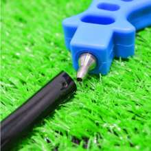 Simple bending iron head punch. Production and sales of micro-spray pipe joints water-saving irrigation bypass hole drilling device