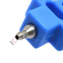Simple bending iron head punch. Production and sales of micro-spray pipe joints water-saving irrigation bypass hole drilling device