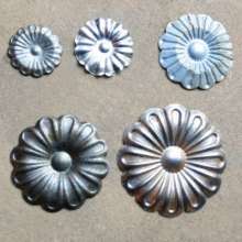 Iron accessories production and supply of iron flowers, iron stamping flowers, iron metal accessories, factory direct sales