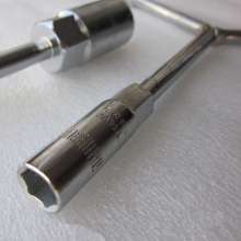 Chrome-plated Y-wrench with extended three-prong socket motorcycle bicycle repair hardware tools