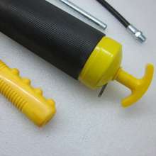 Double exhaust 600CC grease gun butter gun lubricator with rubber sleeve