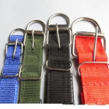 Manufacturers produce pet dog collars, plus cotton dog collars, red, blue, green and black four-color pet collars