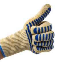Silicone gloves. High temperature resistant 500 degrees BBQ flame retardant non-slip gloves. Multifunctional barbecue insulated gloves microwave oven. Gloves