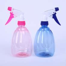 Melon-shaped small watering can. Transparent plastic small watering can. Kitchen cleaning watering can. Hand-press spray bottle. Water bottle
