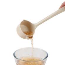 Douyin explosion type wheat straw grease trap. Wall hanging spoon. Oil soup separator. Eating hot pot, straining oil spoon and drinking soup artifact
