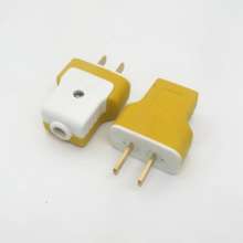 The second-generation 1.6-thickness one-piece copper piece two-pole plug one-piece plastic-covered power supply rotary plug