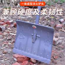 Changzhi quenches the snow shovel. Shovel Snowboard push snowboard Wheeled snow shovel. Large multifunctional shovel for snow removal and manure removal