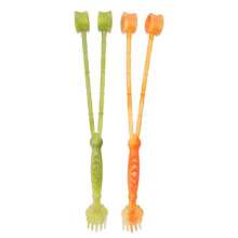 622 Factory direct selling plastic double-sided beating massage and shoulder massager, not asking for tickling. . tickling