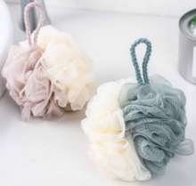 Two-color foaming rich bath ball stitching color. Large bath flower bath ball bath ball