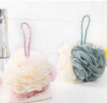 Two-color foaming rich bath ball stitching color. Large bath flower bath ball bath ball