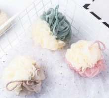 Two-color foaming rich bath ball stitching color. Large bath flower bath ball bath ball