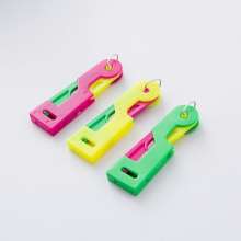 Plastic needle thunders. Automatic needle thunders for the blind. Needle tool