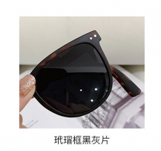 New folding sunglasses. Female Ume purple advanced sensitive face small live sun eye glasses. Mirror summer UV protection